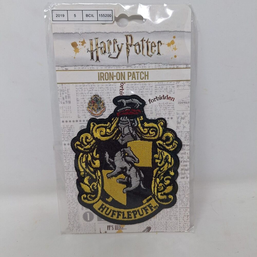 Harry Potter Bioworld Hufflepuff Iron On Patch House Crest Color Yellow Black